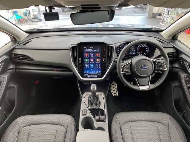 スバル クロストレック リミテッド 兵庫県 2024(令6)年 0.6万km アイスシルバーメタリック ・ワンオーナー車/・純正11.6インチナビ/TV/USB/Bluetooth/・全方位カメラ/・ETC2.0/・アイサイト/・プリクラッシュブレーキ/・レーンキープアシスト/・車線逸脱防止/・レーダークルーズコントロール/・先行車発進告知/・後退時ブレーキアシスト/・ドライバーモニタリングシステム/・後側方警戒支援システム/・ステアリング連動ヘッドランプ/・前席パワーシート/・前席シートヒーター/・ステアリングヒーター/・ステアリングスイッチ/・社外前後ドライブレコーダー/・スマートキー/・ルーフレール/・純正18インチアルミホイール/・LEDヘッドライト/・フォグランプ/・オートライト