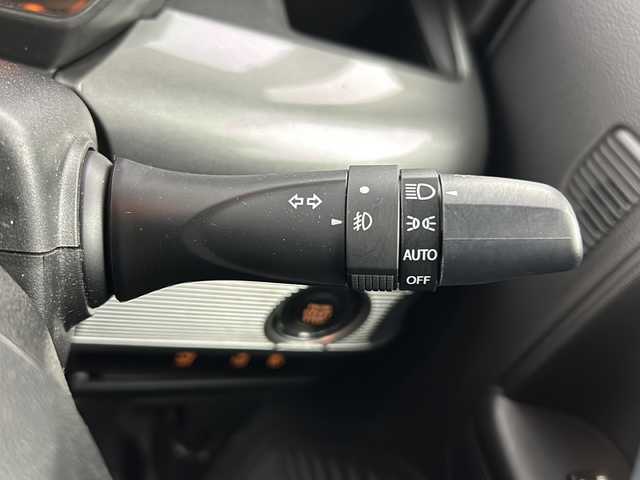 スズキ スペーシア ギア HYBRID XZ 愛知県 2019(平31)年 2万km フェニックスレッドパール/ガンメタリック2トーンルーフ スズキセーフティーサポート/・デュアルセンサーブレーキサポート/・車線逸脱警報機能/・横滑り防止装置/純正7インチSDナビ/・BT.SD.USB.CD.DVD/フルセグTV/バックカメラ/両側パワースライドドア/前席シートヒーター/ステアリングスイッチ/LEDヘッドライト/LEDフォグランプ/純正フロアマット/社外１４インチAW/ロールサンシェード/シートバックテーブル/スペアキー有/取扱説明書
