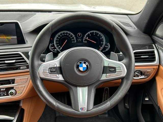 ＢＭＷ ７４０ｉ Mスポーツ 埼玉県 2017(平29)年 5万km ミネラルホワイト 茶革/前席ベンチレーションシート/前後席シートヒーター/前席マッサージシート/サンルーフ/ソフトクローズドア/ＬＥＤレーザーヘッドライト/オートトランク/全方位カメラ/アダプティブクルーズコントロール