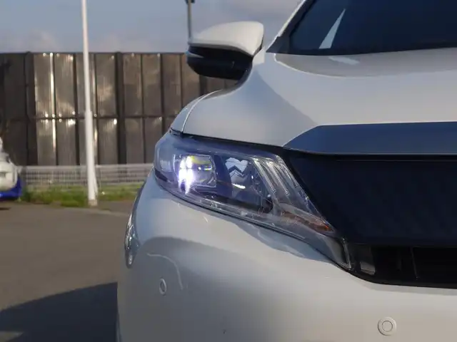 トヨタ ハリアー ハイブリッド プレミアム アドバンスドP 山形県 2015(平27)年 9.9万km ホワイトパールクリスタルシャイン 4WD/JBLプレミアムサウンドシステム/衝突被害軽減システム/純正SDナビ/　　【CD DVD BD BT フルセグ USB AUX】/全周囲カメラ/電動リアゲート/レーダークルーズコントロール/LEDオートヘッドライト/ハーフレザーシート/パワーシート/モデリスタエアロ/純正18インチアルミホイール/ドライブレコーダー/アイドリングストップ/ステアリングスイッチ/MTモード付AT/電動格納ウィンカーミラー/フォグランプ/スマートキー/ETC