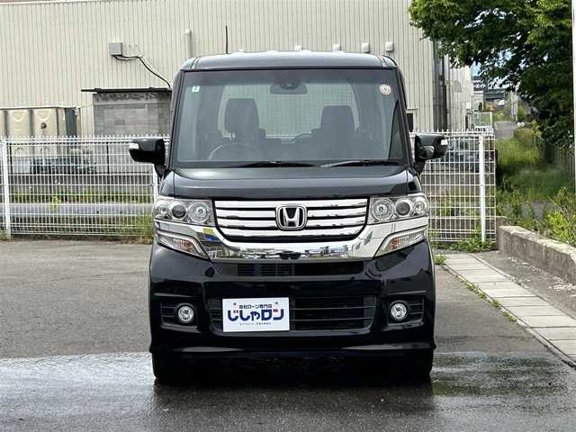 ホンダ Ｎ ＢＯＸ カスタム G ターボ Aパッケージ 福島県 2014(平26)年 8.6万km スマートブラック (株)IDOMが運営する【じしゃロン福島店】の自社ローン専用車両になります。こちらは現金またはオートローンご利用時の価格です。自社ローンご希望の方は別途その旨お申付け下さい/純正ナビ/クルーズコントロール/MT付AT/ドアバイザー/革巻きステアリング/ステアリングリモコン/フルセグテレビ/両側パワースライドドア/カーテンエアバッグ/ETC/社外AW積込