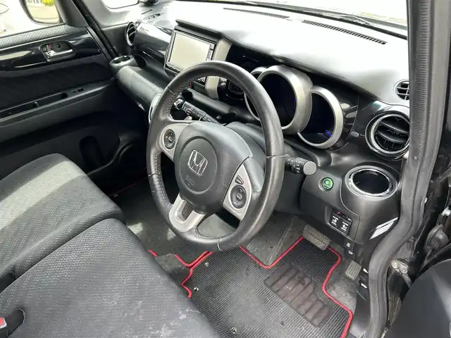 ホンダ Ｎ ＢＯＸ カスタム G ターボ Aパッケージ 福島県 2014(平26)年 8.6万km スマートブラック (株)IDOMが運営する【じしゃロン福島店】の自社ローン専用車両になります。こちらは現金またはオートローンご利用時の価格です。自社ローンご希望の方は別途その旨お申付け下さい/純正ナビ/クルーズコントロール/MT付AT/ドアバイザー/革巻きステアリング/ステアリングリモコン/フルセグテレビ/両側パワースライドドア/カーテンエアバッグ/ETC/社外AW積込
