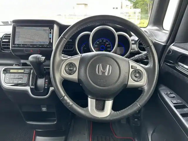 ホンダ Ｎ ＢＯＸ カスタム G ターボ Aパッケージ 福島県 2014(平26)年 8.6万km スマートブラック (株)IDOMが運営する【じしゃロン福島店】の自社ローン専用車両になります。こちらは現金またはオートローンご利用時の価格です。自社ローンご希望の方は別途その旨お申付け下さい/純正ナビ/クルーズコントロール/MT付AT/ドアバイザー/革巻きステアリング/ステアリングリモコン/フルセグテレビ/両側パワースライドドア/カーテンエアバッグ/ETC/社外AW積込