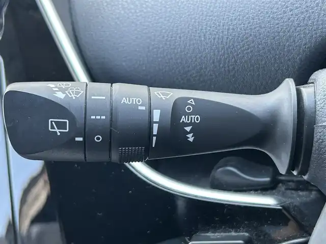 トヨタ プリウス A ツーリングセレクション 茨城県 2016(平28)年 15.9万km アティチュードブラックマイカ HUD/パーキングアシスト/オートクルーズコントロール/ステアリングスイッチ/ラゲッジゴムマット/トノカバー/取説/保証/ビルドインETC/バックカメラ/純正ナビ（DSZT-YC4T