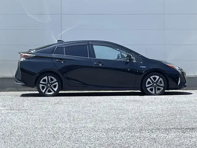 トヨタ プリウス A ツーリングセレクション 茨城県 2016(平28)年 15.9万km アティチュードブラックマイカ HUD/パーキングアシスト/オートクルーズコントロール/ステアリングスイッチ/ラゲッジゴムマット/トノカバー/取説/保証/ビルドインETC/バックカメラ/純正ナビ（DSZT-YC4T
