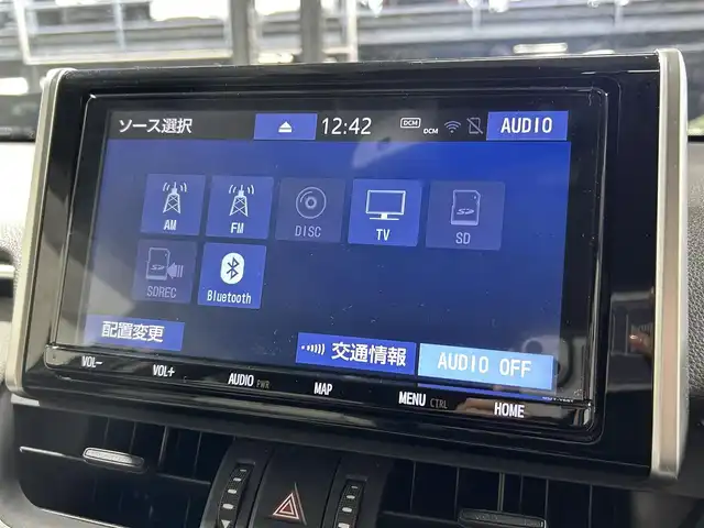 トヨタ ＲＡＶ４ アドベンチャー 大阪府 2019(令1)年 1.3万km アッシュグレーメタリック/アーバンカーキ 純正9incナビ(フルセグ/DVD再生/Bluetooth) バックカメラ ETC 革シート パワーシート 衝突軽減 レーダークルコン クリアランスソナー トヨタセーフティセンス ドラレコ ４WD