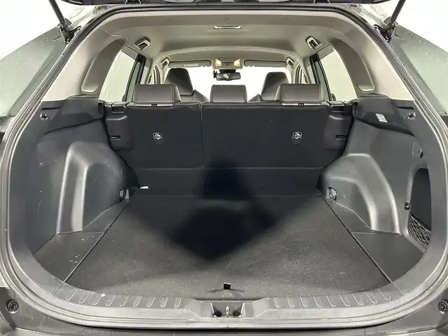 トヨタ ＲＡＶ４ アドベンチャー 大阪府 2019(令1)年 1.3万km アッシュグレーメタリック/アーバンカーキ 純正9incナビ(フルセグ/DVD再生/Bluetooth) バックカメラ ETC 革シート パワーシート 衝突軽減 レーダークルコン クリアランスソナー トヨタセーフティセンス ドラレコ ４WD
