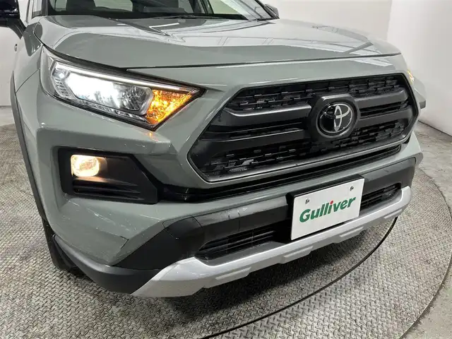 トヨタ ＲＡＶ４ アドベンチャー 大阪府 2019(令1)年 1.3万km アッシュグレーメタリック/アーバンカーキ 純正9incナビ(フルセグ/DVD再生/Bluetooth) バックカメラ ETC 革シート パワーシート 衝突軽減 レーダークルコン クリアランスソナー トヨタセーフティセンス ドラレコ ４WD