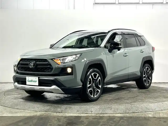 トヨタ ＲＡＶ４ アドベンチャー 大阪府 2019(令1)年 1.3万km アッシュグレーメタリック/アーバンカーキ 純正9incナビ(フルセグ/DVD再生/Bluetooth) バックカメラ ETC 革シート パワーシート 衝突軽減 レーダークルコン クリアランスソナー トヨタセーフティセンス ドラレコ ４WD