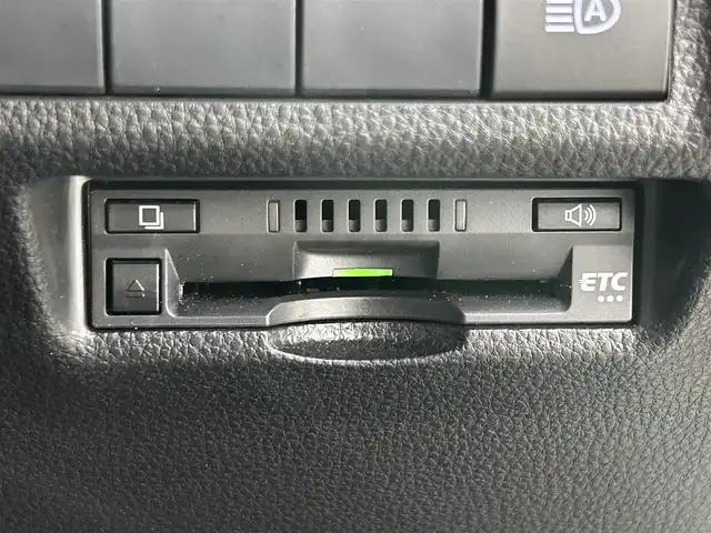 トヨタ ＲＡＶ４ アドベンチャー 大阪府 2019(令1)年 1.3万km アッシュグレーメタリック/アーバンカーキ 純正9incナビ(フルセグ/DVD再生/Bluetooth) バックカメラ ETC 革シート パワーシート 衝突軽減 レーダークルコン クリアランスソナー トヨタセーフティセンス ドラレコ ４WD