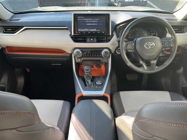 トヨタ ＲＡＶ４ アドベンチャー 京都府 2019(令1)年 1.3万km アッシュグレーメタリック/アーバンカーキ 純正9incナビ(フルセグ/DVD再生/Bluetooth)/ バックカメラ/ ETC /革シート /パワーシート/ 衝突軽減/ レーダークルコン /クリアランスソナー/ トヨタセーフティセンス /ドラレコ/ ４WD