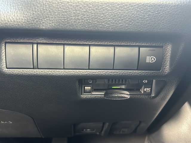 トヨタ ＲＡＶ４ アドベンチャー 京都府 2019(令1)年 1.3万km アッシュグレーメタリック/アーバンカーキ 純正9incナビ(フルセグ/DVD再生/Bluetooth)/ バックカメラ/ ETC /革シート /パワーシート/ 衝突軽減/ レーダークルコン /クリアランスソナー/ トヨタセーフティセンス /ドラレコ/ ４WD