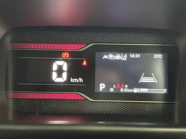 スズキ スペーシア カスタム HYBRID XS 埼玉県 2024(令6)年 0.5万km ピュアホワイトP 純正9インチナビ　CD DVD BT　フルセグ　全方位カメラ　レーダークルーズ　両側パワスラ　シートヒーター　ステアリングヒーター　ハーフレザー　LEDオートライト　クリアランスソナー　HUD　純正AW15インチ　アイドリングストップ　スペアキー