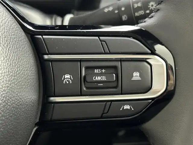 スズキ スペーシア カスタム HYBRID XS 埼玉県 2024(令6)年 0.5万km ピュアホワイトP 純正9インチナビ　CD DVD BT　フルセグ　全方位カメラ　レーダークルーズ　両側パワスラ　シートヒーター　ステアリングヒーター　ハーフレザー　LEDオートライト　クリアランスソナー　HUD　純正AW15インチ　アイドリングストップ　スペアキー