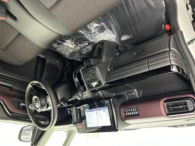スズキ スペーシア カスタム HYBRID XS 埼玉県 2024(令6)年 0.5万km ピュアホワイトP 純正9インチナビ　CD DVD BT　フルセグ　全方位カメラ　レーダークルーズ　両側パワスラ　シートヒーター　ステアリングヒーター　ハーフレザー　LEDオートライト　クリアランスソナー　HUD　純正AW15インチ　アイドリングストップ　スペアキー
