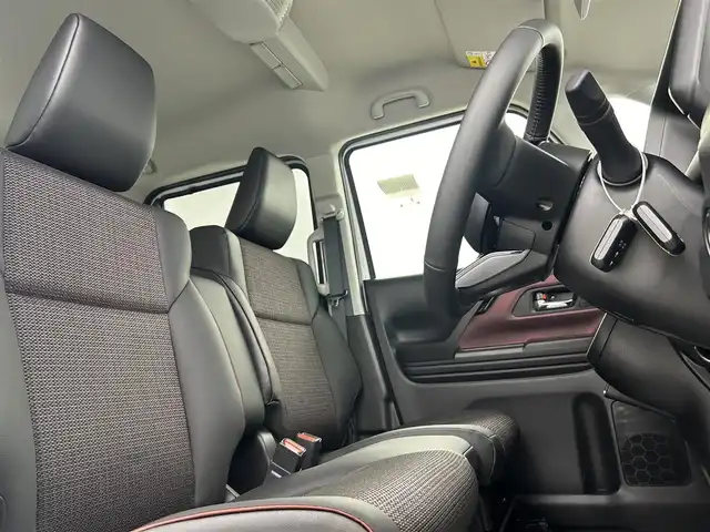 スズキ スペーシア カスタム HYBRID XS 埼玉県 2024(令6)年 0.5万km ピュアホワイトP 純正9インチナビ　CD DVD BT　フルセグ　全方位カメラ　レーダークルーズ　両側パワスラ　シートヒーター　ステアリングヒーター　ハーフレザー　LEDオートライト　クリアランスソナー　HUD　純正AW15インチ　アイドリングストップ　スペアキー