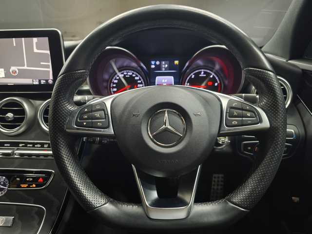 メルセデス・ベンツ Ｃ２２０ｄ ローレウスエディション 群馬県 2018(平30)年 6.9万km ブリリアントブルーM パークトロニック/パーキングパイロット/LEDインテリジェントライトシステム/アダプティブハイビームアシストプラス/レザーARTICO（合皮）シート/スポーツシート（前席）/運転席パワーシート/運転席/助手席シートヒーター/エアサス/AMGラインインテリア/ETC2.0/18インチAW/COMANDシステム/バックカメラ/フルセグTV/キーレスゴー