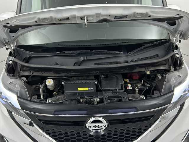 日産 ルークス HWS X プロパイロットED 岐阜県 2020(令2)年 4.1万km ホワイトパール 純正9インチナビ付ディスプレイオーディオ/AM/FM/iPod/USB/SD/フルセグテレビ/Bluetooth/全方位カメラ/プロパイロット/アイドリングストップ/両側パワースライドドア/ステアリングリモコン/純正ドライブレコーダー/冬タイヤ付き社外アルミホイール車載/・快適パックA/ドリンクホルダー9個/プラズマクラスター付きリヤシーリングファン/パーソナルテーブル/助手席裏USBソケット/ロールサンシェード/撥水加工シート