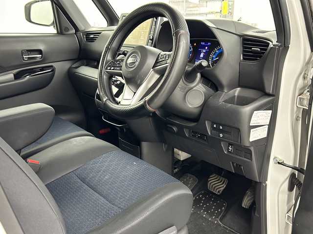 日産 ルークス HWS X プロパイロットED 岐阜県 2020(令2)年 4.1万km ホワイトパール 純正9インチナビ付ディスプレイオーディオ/AM/FM/iPod/USB/SD/フルセグテレビ/Bluetooth/全方位カメラ/プロパイロット/アイドリングストップ/両側パワースライドドア/ステアリングリモコン/純正ドライブレコーダー/冬タイヤ付き社外アルミホイール車載/・快適パックA/ドリンクホルダー9個/プラズマクラスター付きリヤシーリングファン/パーソナルテーブル/助手席裏USBソケット/ロールサンシェード/撥水加工シート