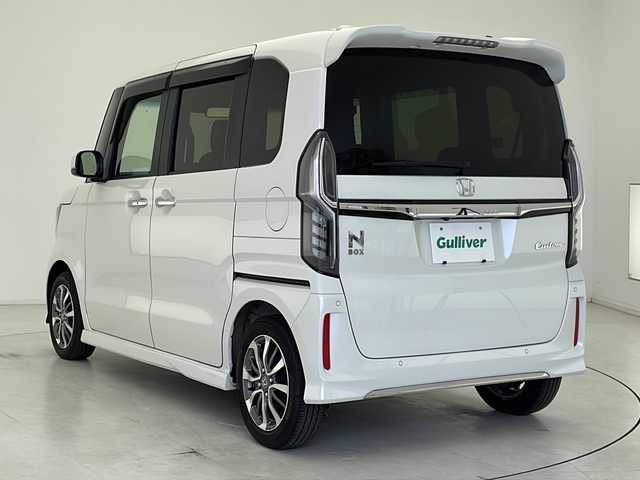 ホンダ Ｎ ＢＯＸ カスタム L 千葉県 2022(令4)年 3.3万km プラチナホワイトパール 禁煙車/ホンダセンシング/●衝突軽減ブレーキ（CMBS）/●誤発進抑制機能/●歩行者事故低減ステアリング/●路外逸脱抑制機能/●渋滞追従機能付アダプティブクルーズコントロール（ACC）/●車線維持支援システム（LKAS）/●先行車発進お知らせ機能/●標識認識機能/●後方誤発進抑制機能/●オートハイビーム/純正ナビ/CD/DVD/SD/BT/USB/フルセグTV/バックカメラ/ＥＴＣ/ドライブレコーダー/ＬＥＤオートライト/フォグランプ/両側パワースライドドア/コーナーセンサー/シートヒーター/電動パーキングブレーキ/オートホールド/電動格納ウインカーミラー/ドアバイザー/シートバックテーブル/スマートキー/プッシュスタート/純正14インチアルミ