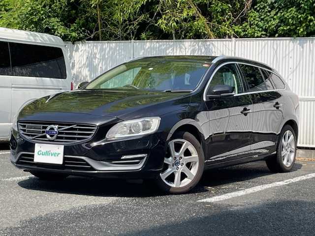 ボルボ Ｖ６０ ラグジュアリー エディション 茨城県 2014(平26)年 3.2万km エンバーブラックメタリック 保証書　/取扱説明書　/純正ナビ　/前後ドラレコ/レーダー探知機　/ＥＴＣ　/Ｂｌｕｅｔｏｏｔｈ　/バックカメラ　/レザーシート/D/N席パワーシート・シートヒーター/D席シートメモリー　/レーダークルーズコントロール　/レーンアシスト/衝突軽減システム　/純正ＡＷ　/盗難防止
