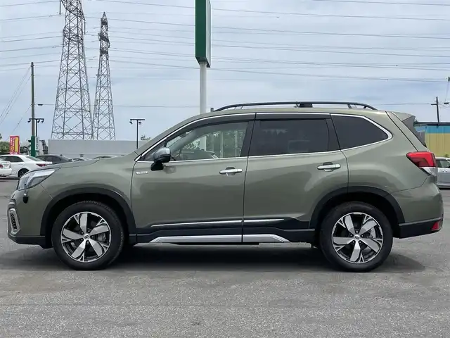 スバル フォレスター ハイブリッド アドバンス 道央・札幌 2021(令3)年 4.1万km ジャスパーグリーンM ４WD/純正ディーラーOPナビ/CD/DVD/BT/フルセグ/アイサイト/衝突被害軽減ブレーキ/横滑り防止装置/レーダークルーズコントロール/レーンキープアシスト/リヤパーキングセンサー/ブラインドスポットモニター/バック/サイド/フロントカメラ/ビルトインETC/ドライブレコーダー/SRH/XMODE/SI-DRIVE/パワーバックドア/前席パワーシート/D席メモリーシート/全席シートヒーター/レザーシート/革巻きステアリング/ステアリングリモコン/パドルシフト/ハンドルヒーター/デジタルインナーミラー/電動パーキング/オートブレーキホールド/プッシュスタート/スマートキー/LEDヘッドライト/オートライト/フォグランプ/電動格納ミラー/ヒーテッドドアミラー/ウィンカーミラー/ドアバイザー