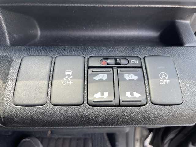 ホンダ ステップワゴン スパーダ Z インターナビセレ 埼玉県 2013(平25)年 12.1万km プレミアムスパークルブラックパール (株)IDOMが運営する【じしゃロン鳩ヶ谷店】の自社ローン専用車両になりますこちらは現金またはオートローンご利用時の価格です。自社ローンご希望の方は別途その旨お申付け下さい/Ｈｏｎｄａインターナビ/（CD/DVD）/フルセグＴＶ/バックカメラ/ビルドインＥＴＣ/両側パワースライドドア/クルーズコントロール/アイドリングストップ/純正アルミホイール/純正フロアマット