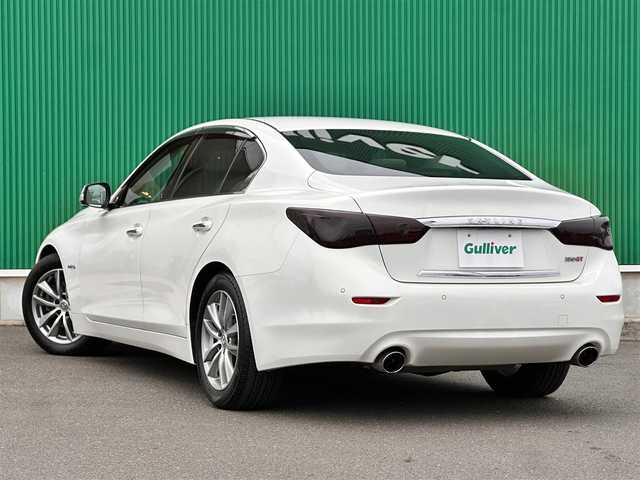 日産 スカイライン ハイブリッド 350GT Type P 宮城県 2014(平26)年 7万km クリスタルホワイトパール 車線逸脱防止支援システム/車線逸脱警報/後側方衝突防止支援システム/後側方車両検知警報/後退時衝突防止支援システム/前方衝突予測警報/エマージェンシーブレーキ/インテリジェントクルーズコントロール/インテリジェントペダル/アラウンドビューモニター/フロント・バックソナー/ダイレクトアダプティブステアリング/アクティブレーンコントロール/純正ナビ/・CD/DVD/・Bluetooth/・フルセグTV/・USB端子/ビルトインETC/本革シート/シートヒーター（前席）/パワーシート（運転席メモリー機能付）/革巻きステアリング/ステアリングスイッチ/LEDヘッドランプ/フォグランプ/オートライト/スマートキー＆プッシュスタート/電動格納ミラー/純正17インチAW/純正フロアマット/ドアバイザー/W/サイド/カーテンエアバッグ