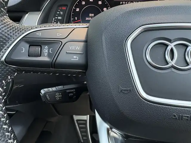 アウディ Ｑ７ 55TFSIクワトロアダプティブエアサスペンション 石川県 2020(令2)年 2.7万km ディープブラックパールエフェクト 4WD/純正メモリーナビ/バック/フロント/サイド/360°カメラ/フルセグTV/AppleCarPlay/Bluetooth/クリアランスソナー/ブラインドスポットモニター/電動格納ミラー/電動リアゲート/オートライト/LEDヘッドライト/黒レザーシート/パワーシート/メモリーシート/シートヒーター/ETC2.0/パドルシフト/トノカバー/後部座席サンシェード