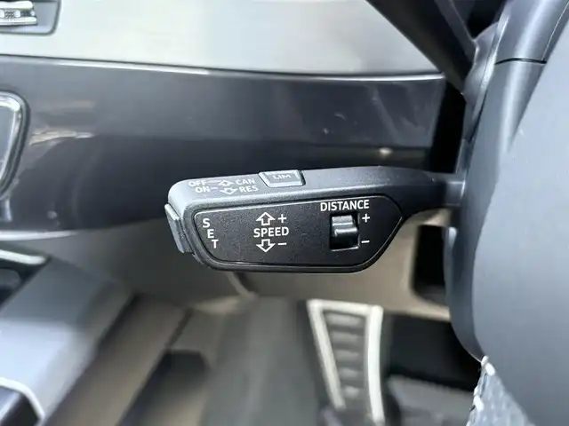 アウディ Ｑ７ 55TFSIクワトロアダプティブエアサスペンション 石川県 2020(令2)年 2.7万km ディープブラックパールエフェクト 4WD/純正メモリーナビ/バック/フロント/サイド/360°カメラ/フルセグTV/AppleCarPlay/Bluetooth/クリアランスソナー/ブラインドスポットモニター/電動格納ミラー/電動リアゲート/オートライト/LEDヘッドライト/黒レザーシート/パワーシート/メモリーシート/シートヒーター/ETC2.0/パドルシフト/トノカバー/後部座席サンシェード