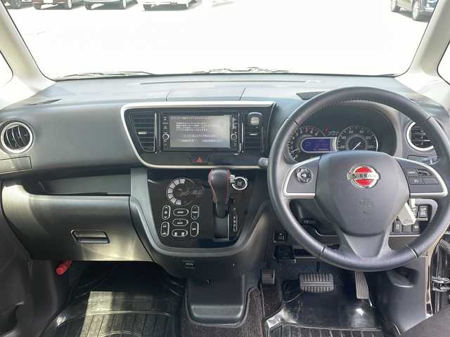 日産 デイズ ルークス ハイウェイスター Gターボ 道東・釧路十勝 2017(平29)年 5.2万km ブラック 4WD/純正メモリナビ　MM317D-W/　(AM/FM/CD/DVD/BT)/フルセグTV/両側パワースライドドア/社外フリップダウンモニター/スタッドレスタイヤAW(155/65R14)積み込み/衝突被害軽減ブレーキ/オートハイビーム/純正エンジンスターター/前後社外ドライブレコーダー/全方位カメラ/アイドリングストップ/運転席シートヒーター/クルーズコントロール/横滑り防止装置/LEDヘッドライト/フォグランプ/ステアリングスイッチ/レザー調シートカバー