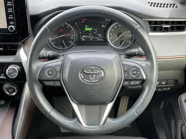 トヨタ ハリアー G レザーパッケージ 道央・札幌 2020(令2)年 5.9万km プレシャスブラックパール ４WD/寒冷地仕様/純正メーカーOPナビ/AM/FM/BT/トヨタセーフティセンス/プリクラッシュセーフティ/横滑り防止装置/レーダークルーズコントロール/パーキングアシスト/レーンキープアシスト/クリアランスソナー/ブラインドスポットモニター/バックカメラ/ビルトインETC/DRIVEMODE/パワーバックドア/前席パワーシート/シートヒーター/エアシート/レザーシート/革巻きステアリング/ステアリングリモコン/ハンドルヒーター/電動パーキング/ブレーキホールド/デジタルインナーミラー/プッシュスタート/スマートキー/LEDヘッドライト/オートライト/オートハイビーム/フォグランプ/電動格納ミラー/ヒーテッドドアミラー/ウィンカーミラー/純正フロアマット/ドアバイザー