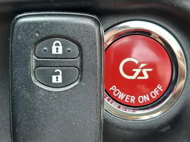 トヨタ アクア G G’s 兵庫県 2016(平28)年 5.1万km ライムホワイトパールクリスタルシャイン トヨタセーフティーセンス/純正SDナビ/フルセグTV/BTオーディオ/バックカメラ/ETC/クルーズコントロール/G’s専用シート/革巻きステアリング/純正フロアマット/純正アルミホイール/横滑り防止装置/衝突被害軽減システム/レーンキープアシスト
