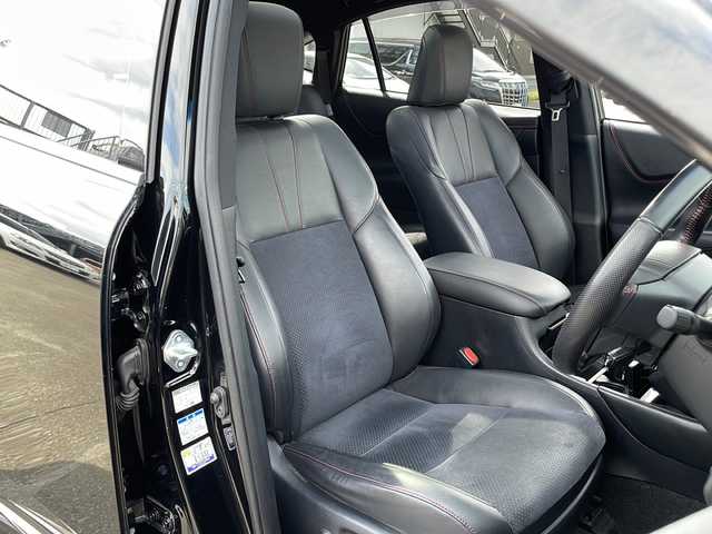 トヨタ ハリアー プレミアム 道東・釧路十勝 2018(平30)年 6.6万km ブラック 4WD/TRDフルエアロ/純正１２インチディスプレイオーディオ　/(フルセグTV/ＤＶＤ再生/Ｂｌｕｅｔｏｏｔｈ接続)　/サンルーフ　/ハーフレザーシート/前後ドライブレコーダー　/ＥＴＣ　/バック／サイドカメラ　/D席パワーシート/電動パーキングブレーキ　/レーダークルーズコントロール　/前後コーナーセンサー/レーンキープアシスト/プリクラッシュセーフティ/横滑り防止装置/アイドリングストップ/スマートキー/プッシュスタート/純正LEDヘッドライト/純正18インチアルミホイール/純正フロアマット