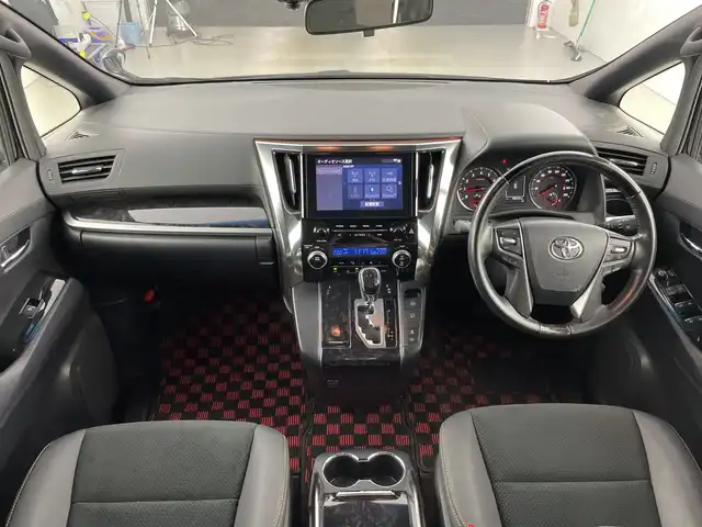 トヨタ アルファード S タイプゴールド 愛知県 2020(令2)年 5.9万km ブラック 禁煙車/純正10.5インチディスプレーオーディオ/（AM/FM/USB/Bluetooth/フルセグTV）/バックカメラ/トヨタセーフティセンス/・プリクラッシュセーフティ/・レーンキープアシスト/・レーダークルーズコントロール/・オートマチックハイビーム/ETC/前後ドライブレコーダー/オットマン/ハーフレザーシート/両側パワースライドドア/LEDヘッドライト/フロントフォグランプ/スマートキー/プッシュスタート/横滑り防止装置/純正18インチアルミホイール