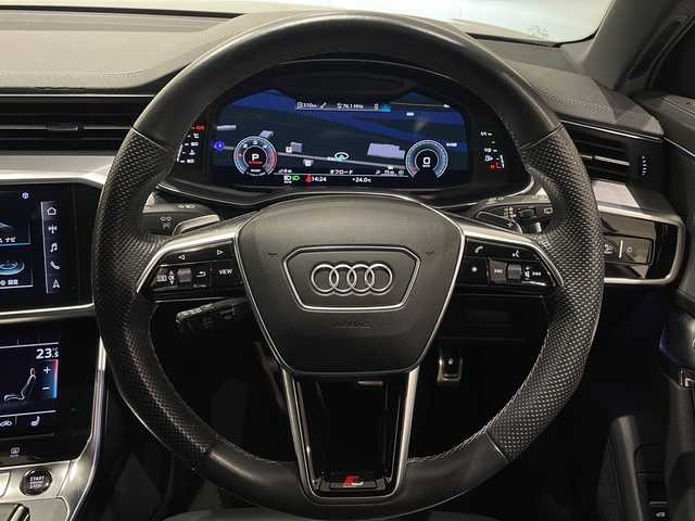 アウディ アウディ Ａ６ アバント 40TDIクワトロ Sライン 新潟県 2021(令3)年 3.9万km デイトナグレーパールエフェクト オプション/パワークロージングドア/ステアリングヒーター/ワイヤレスチャージング/S lineパッケージ/-S line エクステリア/-デコラティブパネル マットブラッシュトアルミニウム/-ヘッドライニング ブラック/-バルコナレザー S lineロゴ/-マルチカラーアンビエントライティング/-HDマトリクスLEDヘッドライト/-サラウンドビューカメラ/-パークアシストプラス/-電動チルト/テレスコピックステアリングシステム/主要装備/純正ナビ/フルセグTV/ETC/ドライブレコーダー/純正20インチアルミホイール/パドルシフト/ACC/サイドアシスト/メモリ付きパワーシート/シートヒーター