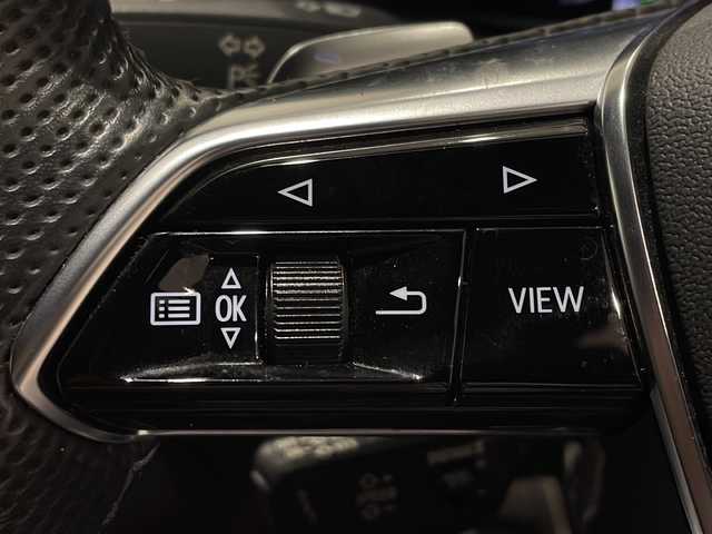 アウディ アウディ Ａ６ アバント 40TDIクワトロ Sライン 新潟県 2021(令3)年 3.9万km デイトナグレーパールエフェクト オプション/パワークロージングドア/ステアリングヒーター/ワイヤレスチャージング/S lineパッケージ/-S line エクステリア/-デコラティブパネル マットブラッシュトアルミニウム/-ヘッドライニング ブラック/-バルコナレザー S lineロゴ/-マルチカラーアンビエントライティング/-HDマトリクスLEDヘッドライト/-サラウンドビューカメラ/-パークアシストプラス/-電動チルト/テレスコピックステアリングシステム/主要装備/純正ナビ/フルセグTV/ETC/ドライブレコーダー/純正20インチアルミホイール/パドルシフト/ACC/サイドアシスト/メモリ付きパワーシート/シートヒーター