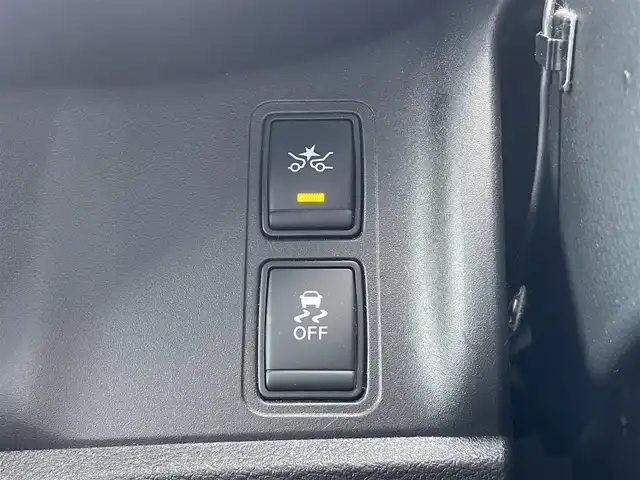 日産 セレナ e－パワー ハイウェイスター V 佐賀県 2019(令1)年 5.4万km ブリリアントホワイトパール 7人乗り/エマージェンシーブレーキ/クルーズコントロール/LDW/前後ソナー/パーキングアシスト/純正9型SDナビ/・アラウンドビューカメラ/・フルセグTV/BT/CD/DVD/後席モニター/両側パワースライドドア/純正15インチAW/純正ドラレコ(DJ4－D)/LEDヘッドライト/オートライト/ETC/プッシュスタート