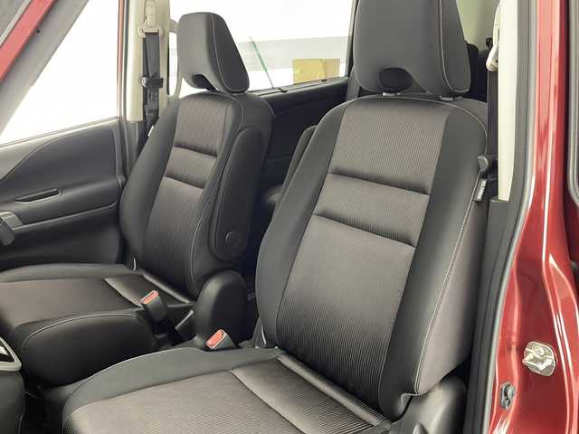 日産 セレナ ハイウェイスター Vセレクション 宮崎県 2018(平30)年 6.9万km ブリリアントホワイトパール 2トーン 禁煙車/エマージェンシーブレーキ/純正9型ナビTV/（MM517D-L/CD/DVD/Blu-ray/Bluetooth/フルセグTV)/純正リアフリップダウンモニター/純正ドライブレコーダー/純正ビルトインETC/純正LEDオートライト/純正フォグ/純正16インチアルミ/純正フロアマット/プロパイロット/アラウンドビューモニター/パーキングアシスト/ハンズフリー両側電動スライドドア/クリアランスソナー/電子パーキング/オートホールド/オートエアコン/本革巻ハンドル/インテリジェントキー/プッシュエンジンスタート/スペアキー/新車時保証書/取扱い説明書