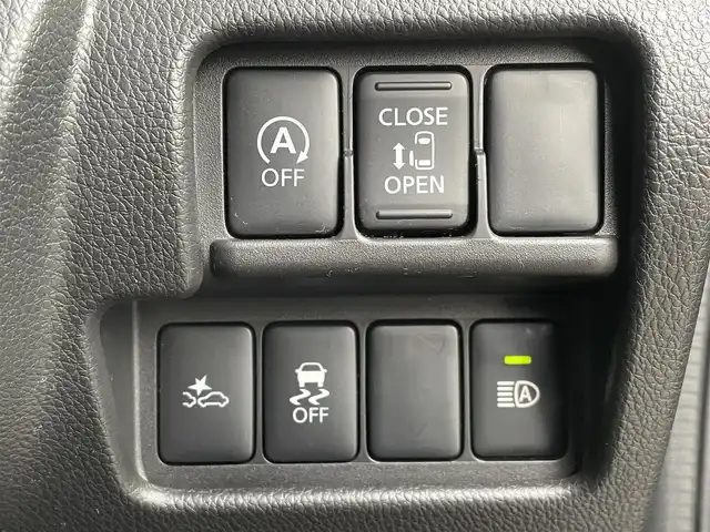日産 デイズ ルークス ハイウェイスターX 青森県 2017(平29)年 7.4万km ブラック 4WD/純正SDナビ・フルセグTV/CD・DVD・Bluetooth・SD/アラウンドビューモニター/左パワースライドドア/エマージェンシーブレーキ/踏み間違い防止アシスト/前後ドライブレコーダー/ETC/後席サンシェード/LEDヘッドライト/オートライト/フォグランプ/社外14インチアルミ/純正フロアマット/プッシュスタート/インテリキー