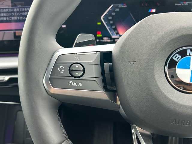 ＢＭＷ ＢＭＷ Ｘ１ xDrive 20d Mスポーツ 千葉県 2025(令7)年 0.1万km アルピンホワイトⅢ ４WD/純正ナビ/Bluetooth/ETC/アレクサ/電動リアゲート/前後ドライブレコーダー/前後コーナーセンサー/全周囲カメラ/バック/サイド/フロントカメラ/車内カメラ/置くだけ充電/ブラインドスポットモニター/レーン・キーピング・アシスト/アダプティブ・クルーズ・コントロール/アクティブ・ブラインド・スポット・ディテクション/前車接近警告機能/後方クロス・トラフィック・ウォーニング/パーキング・アシスタント/ダイナミック・スタビリティ・コントロール/オートマチックハイビーム/ウィンカーミラー/ステアリングスイッチ/プッシュスタート/スマートキー/スペアキー１本/LEDヘッドライト/純正アルミホイール