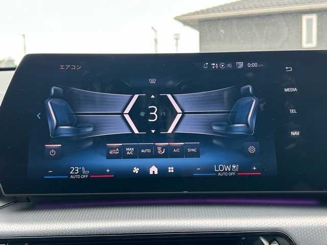 ＢＭＷ ＢＭＷ Ｘ１ xDrive 20d Mスポーツ 千葉県 2025(令7)年 0.1万km アルピンホワイトⅢ ４WD/純正ナビ/Bluetooth/ETC/アレクサ/電動リアゲート/前後ドライブレコーダー/前後コーナーセンサー/全周囲カメラ/バック/サイド/フロントカメラ/車内カメラ/置くだけ充電/ブラインドスポットモニター/レーン・キーピング・アシスト/アダプティブ・クルーズ・コントロール/アクティブ・ブラインド・スポット・ディテクション/前車接近警告機能/後方クロス・トラフィック・ウォーニング/パーキング・アシスタント/ダイナミック・スタビリティ・コントロール/オートマチックハイビーム/ウィンカーミラー/ステアリングスイッチ/プッシュスタート/スマートキー/スペアキー１本/LEDヘッドライト/純正アルミホイール