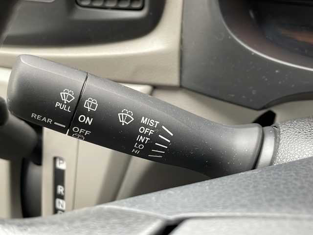 ダイハツ ミラ イース Lf SA 道北・旭川 2016(平28)年 1.4万km ブライトシルバーメタリック /4WD//禁煙//ワンオーナー//純正オーディオ/（CD・AUX）//アイドリングストップ//衝突軽減ブレーキ//横滑り防止装置//キーレスキー//ドアバイザー//純正フロアマット//ヘッドライトレベライザー//保証書//取説