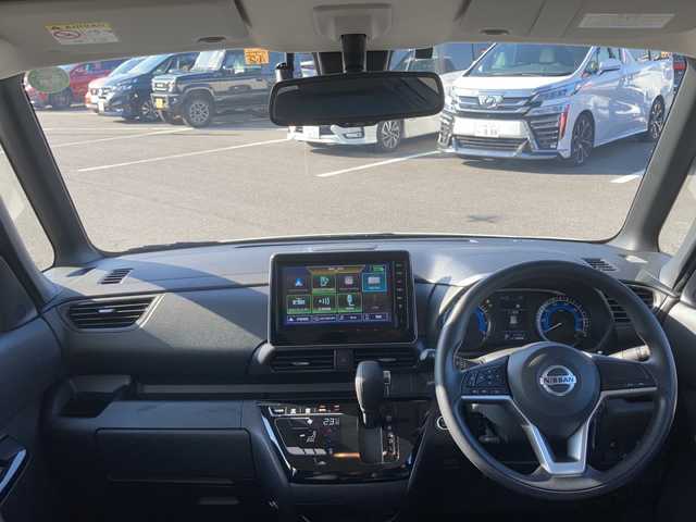 日産 ルークス ハイウェイスター X 岐阜県 2022(令4)年 0.9万km ホワイトパール 登録時走行距離：8180km/ワンオーナー/純正ナビ/アラウンドビューモニター/フルセグテレビ・Bluetooth/ETC/前後コーナーセンサー/前後ドライブレコーダー/LEDヘッドライト/フォグランプ/オートライト/アイドリングストップ/片側パワースライドドア/衝突被害軽減システム/純正14インチアルミホイール/プッシュスタート/スマートキー/ドアバイザー/保証書