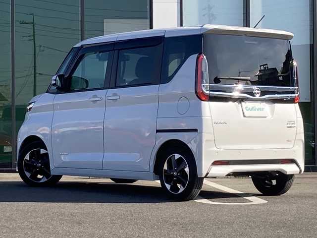 日産 ルークス ハイウェイスター X 岐阜県 2022(令4)年 0.9万km ホワイトパール 登録時走行距離：8180km/ワンオーナー/純正ナビ/アラウンドビューモニター/フルセグテレビ・Bluetooth/ETC/前後コーナーセンサー/前後ドライブレコーダー/LEDヘッドライト/フォグランプ/オートライト/アイドリングストップ/片側パワースライドドア/衝突被害軽減システム/純正14インチアルミホイール/プッシュスタート/スマートキー/ドアバイザー/保証書