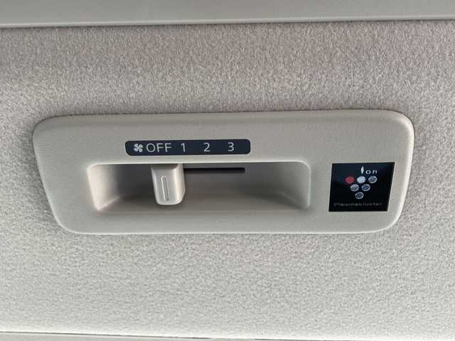 日産 ルークス ハイウェイスター X 岐阜県 2022(令4)年 0.9万km ホワイトパール 登録時走行距離：8180km/ワンオーナー/純正ナビ/アラウンドビューモニター/フルセグテレビ・Bluetooth/ETC/前後コーナーセンサー/前後ドライブレコーダー/LEDヘッドライト/フォグランプ/オートライト/アイドリングストップ/片側パワースライドドア/衝突被害軽減システム/純正14インチアルミホイール/プッシュスタート/スマートキー/ドアバイザー/保証書