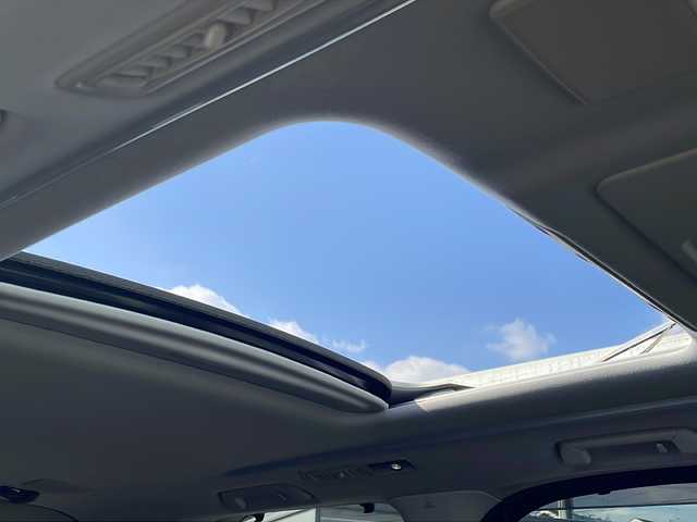 トヨタ アルファード S Cパッケージ 福岡県 2020(令2)年 2.6万km ホワイトパールクリスタルシャイン 純正メーカーナビ/（フルセグTV/CD/DVD/USB/BT/AM/FM/SD)/全方位カメラ/バックカメラ/サンルーフ/純正13.3インチフリップダウンモニター/JBLサウンド/デジタルインナーミラー/BSM/RSA/パワーバックドア/両側パワースライドドア/シートヒーター/エアシート/ステアリングヒーター/パワーシート/シートメモリ機能/電動パーキングブレーキ/HOLDボタン/クリアランスソナー/プリクラッシュ/横滑り防止装置/車線逸脱警報/オートマチックハイビーム/置くだけ充電/フォグランプ/ルームランプ/後席サンシェード/前方ドライブレコーダー/ETC2.0/レーダークルーズコントロール/LEDヘッドライト/純正18インチホイール