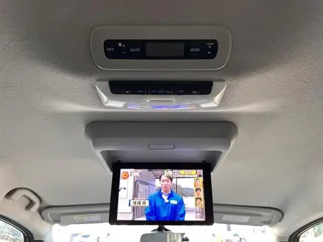 日産 セレナ ハイウェイスター Vセレクション 宮城県 2018(平30)年 10万km マルーンレッド 2トーン セーフティパックA/＝＝＝/エマージェンシーブレーキ/車線逸脱警報/標識検知機能/コーナーセンサー/純正フリップダウンモニター/純正9インチナビ（MM517D-L）/・CD/DVD/・Blu-ray/・Bluetooth/・フルセグTV/ビルトインETC/ドライブレコーダー/ハンズフリー両側パワースライドドア/革巻きステアリング/ステアリングスイッチ/LEDヘッドランプ/フォグランプ/オートライト/スマートキー＆プッシュスタート/スペアキー1本/エンジンスターター/電動格納ミラー/純正16インチAW/純正フロアマット/ドアバイザー