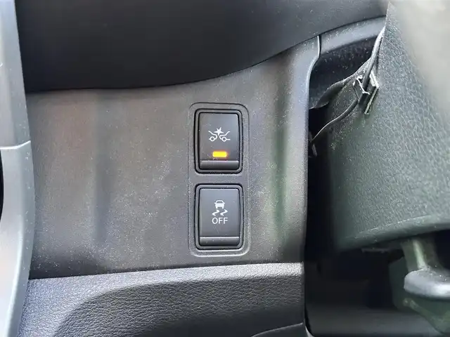 日産 セレナ ハイウェイスター Vセレクション 宮城県 2018(平30)年 10万km マルーンレッド 2トーン セーフティパックA/＝＝＝/エマージェンシーブレーキ/車線逸脱警報/標識検知機能/コーナーセンサー/純正フリップダウンモニター/純正9インチナビ（MM517D-L）/・CD/DVD/・Blu-ray/・Bluetooth/・フルセグTV/ビルトインETC/ドライブレコーダー/ハンズフリー両側パワースライドドア/革巻きステアリング/ステアリングスイッチ/LEDヘッドランプ/フォグランプ/オートライト/スマートキー＆プッシュスタート/スペアキー1本/エンジンスターター/電動格納ミラー/純正16インチAW/純正フロアマット/ドアバイザー