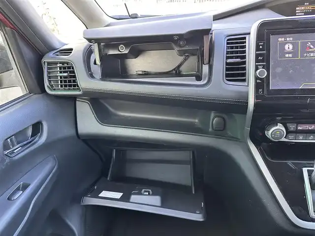 日産 セレナ ハイウェイスター Vセレクション 宮城県 2018(平30)年 10万km マルーンレッド 2トーン セーフティパックA/＝＝＝/エマージェンシーブレーキ/車線逸脱警報/標識検知機能/コーナーセンサー/純正フリップダウンモニター/純正9インチナビ（MM517D-L）/・CD/DVD/・Blu-ray/・Bluetooth/・フルセグTV/ビルトインETC/ドライブレコーダー/ハンズフリー両側パワースライドドア/革巻きステアリング/ステアリングスイッチ/LEDヘッドランプ/フォグランプ/オートライト/スマートキー＆プッシュスタート/スペアキー1本/エンジンスターター/電動格納ミラー/純正16インチAW/純正フロアマット/ドアバイザー